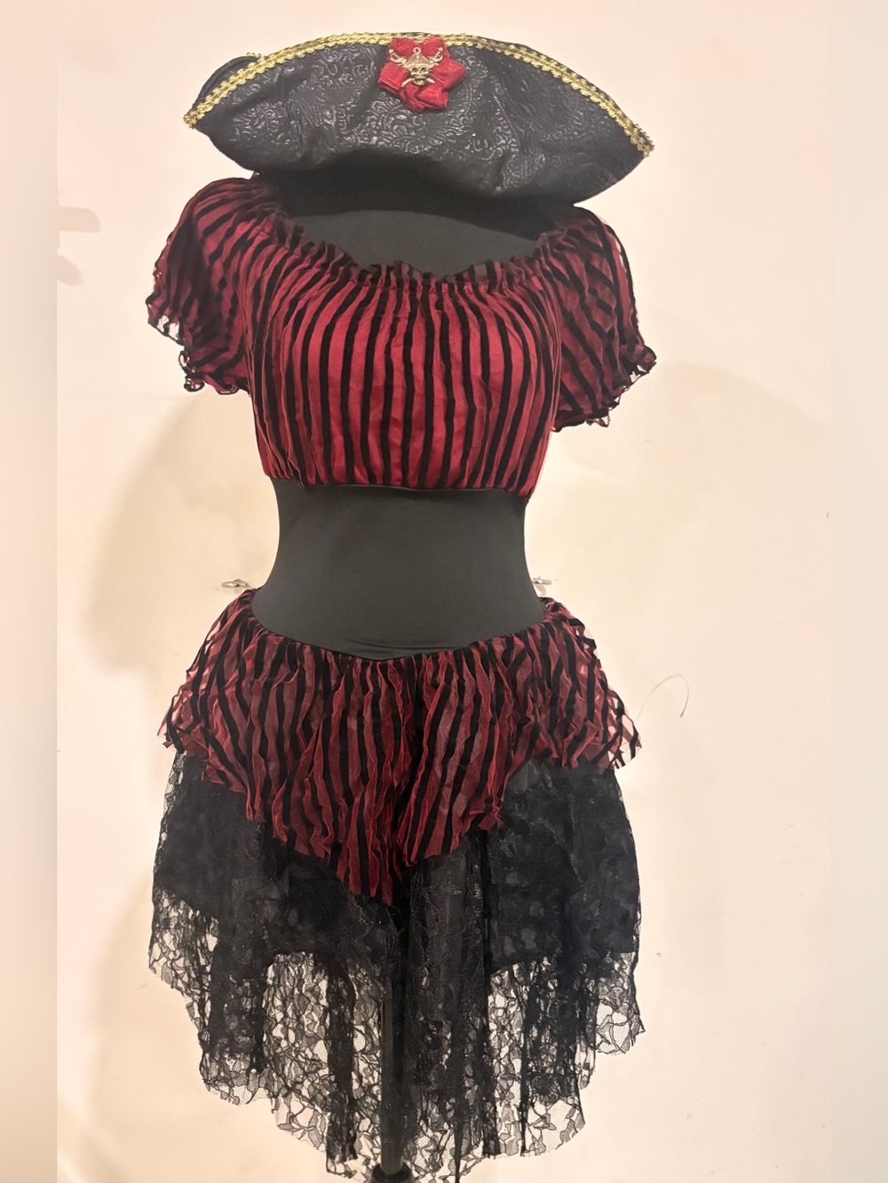 Adult Lady of Seas Costume size M 8-10